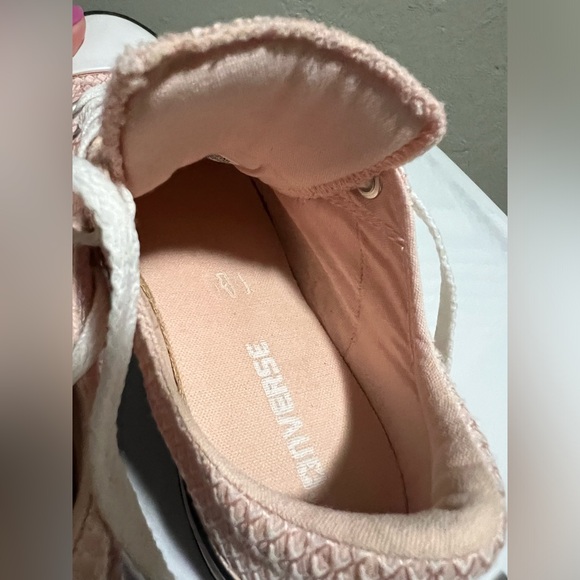 💥Unique light pink - peach Converse shoes - Picture 6 of 9